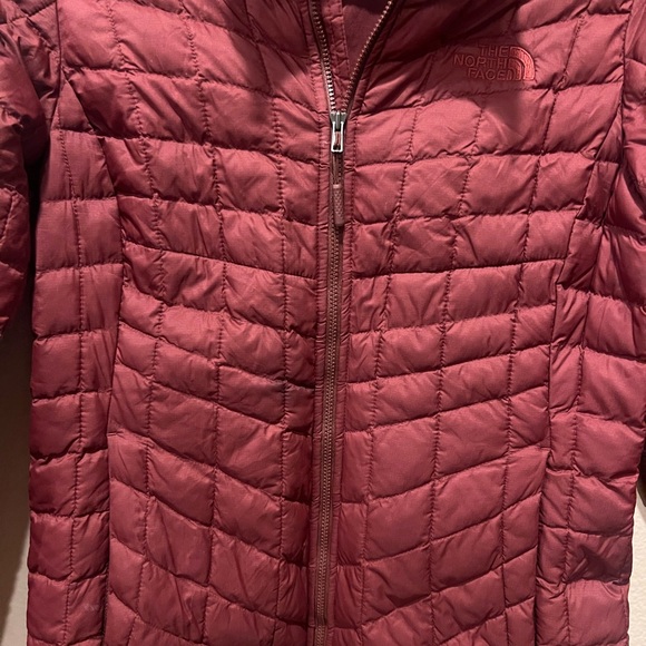 The North Face Thermoball Jacket - Picture 4 of 5